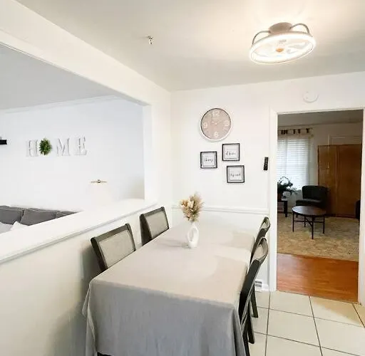 Hidden Gem W1 King Bed &2 Queens Villa