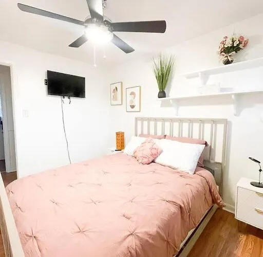 Hidden Gem W1 King Bed &2 Queens *